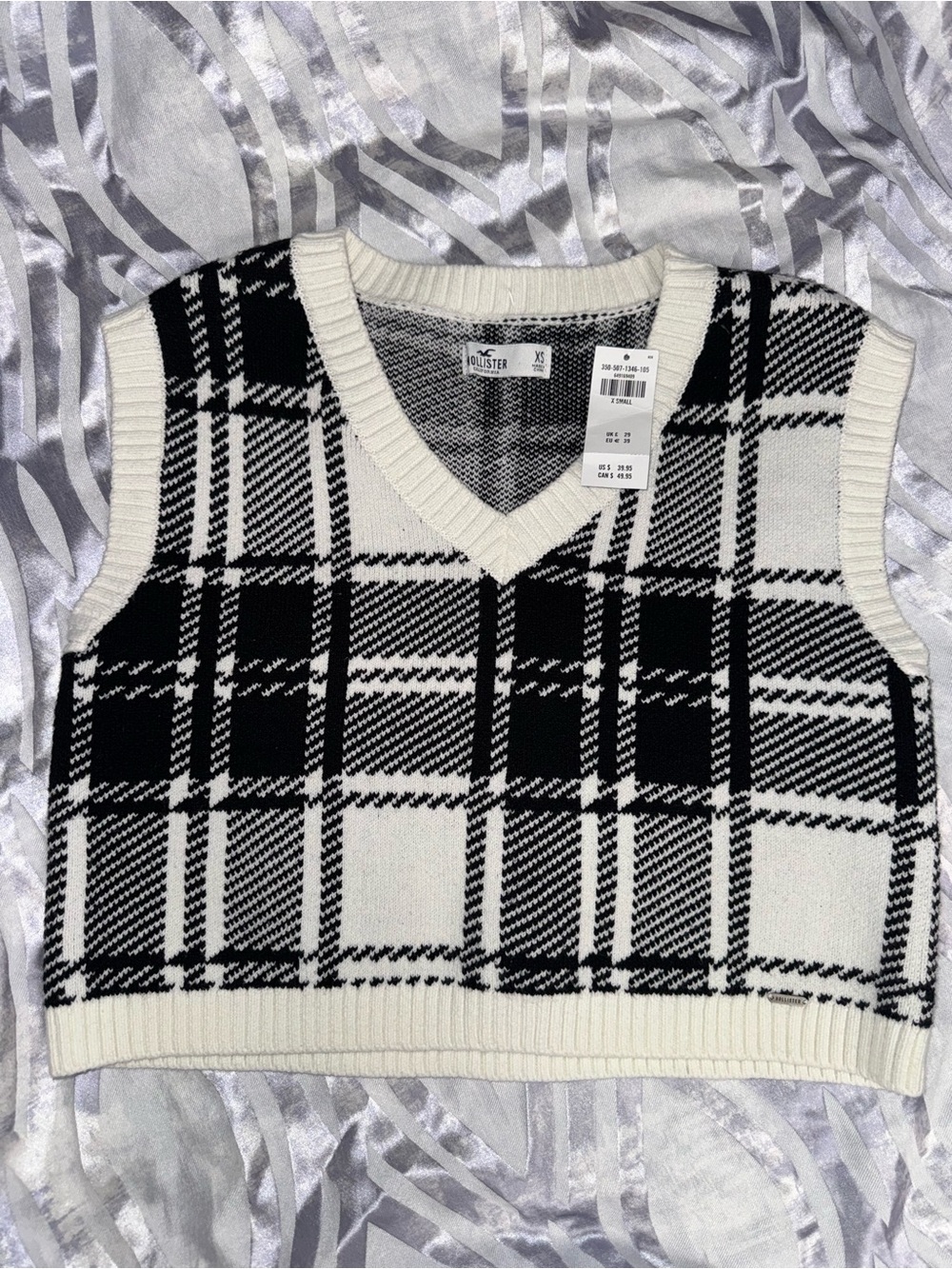 Hollister Black and White Plaid V-Neck Cropped Sweater Vest